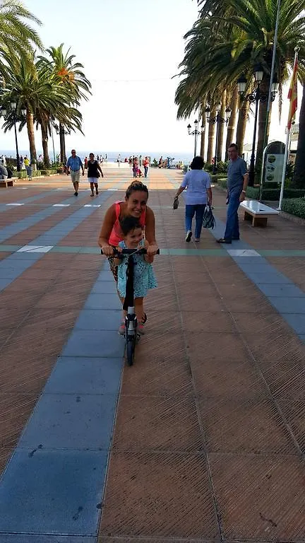 Central Nerja 0*,